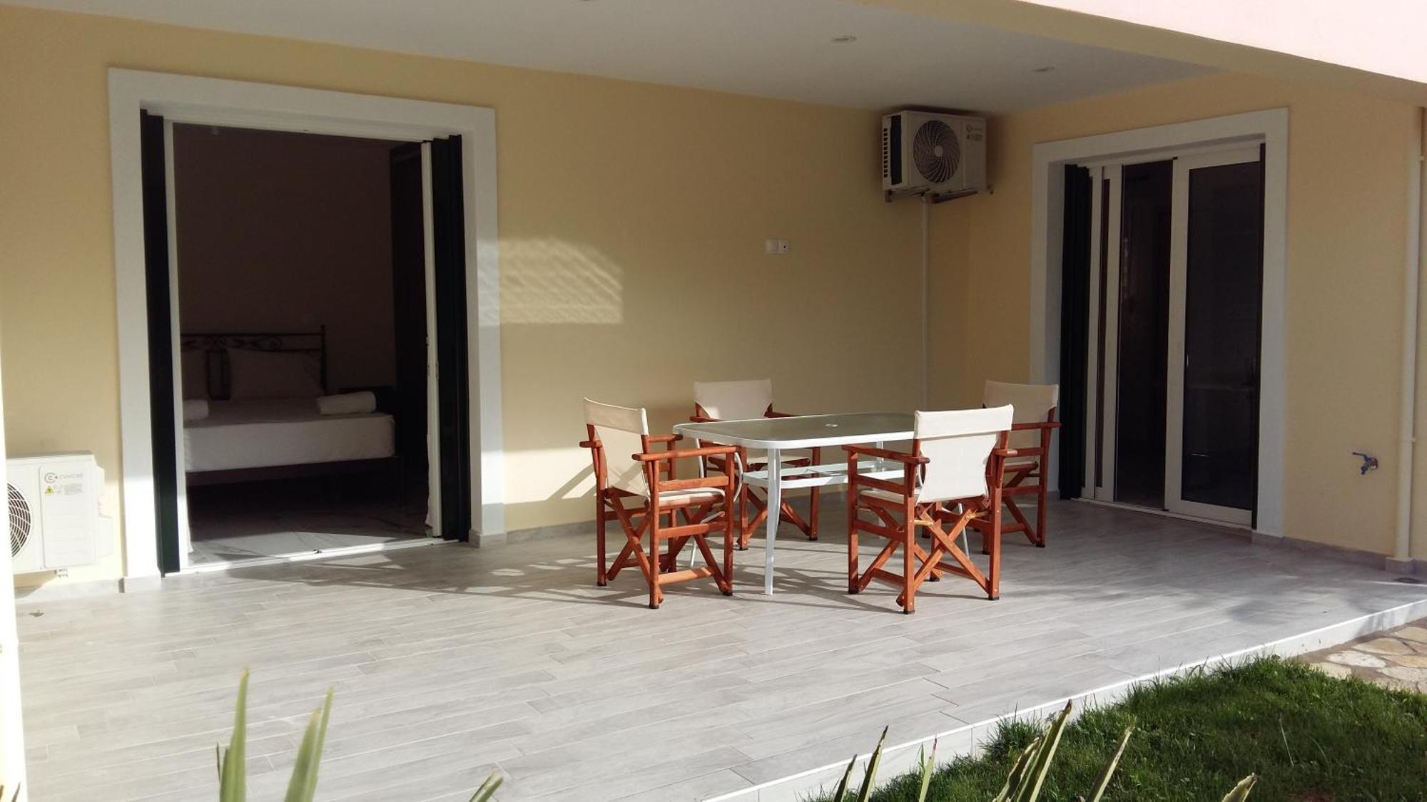 Philippos Hotel Apartments Nikiana Exterior photo